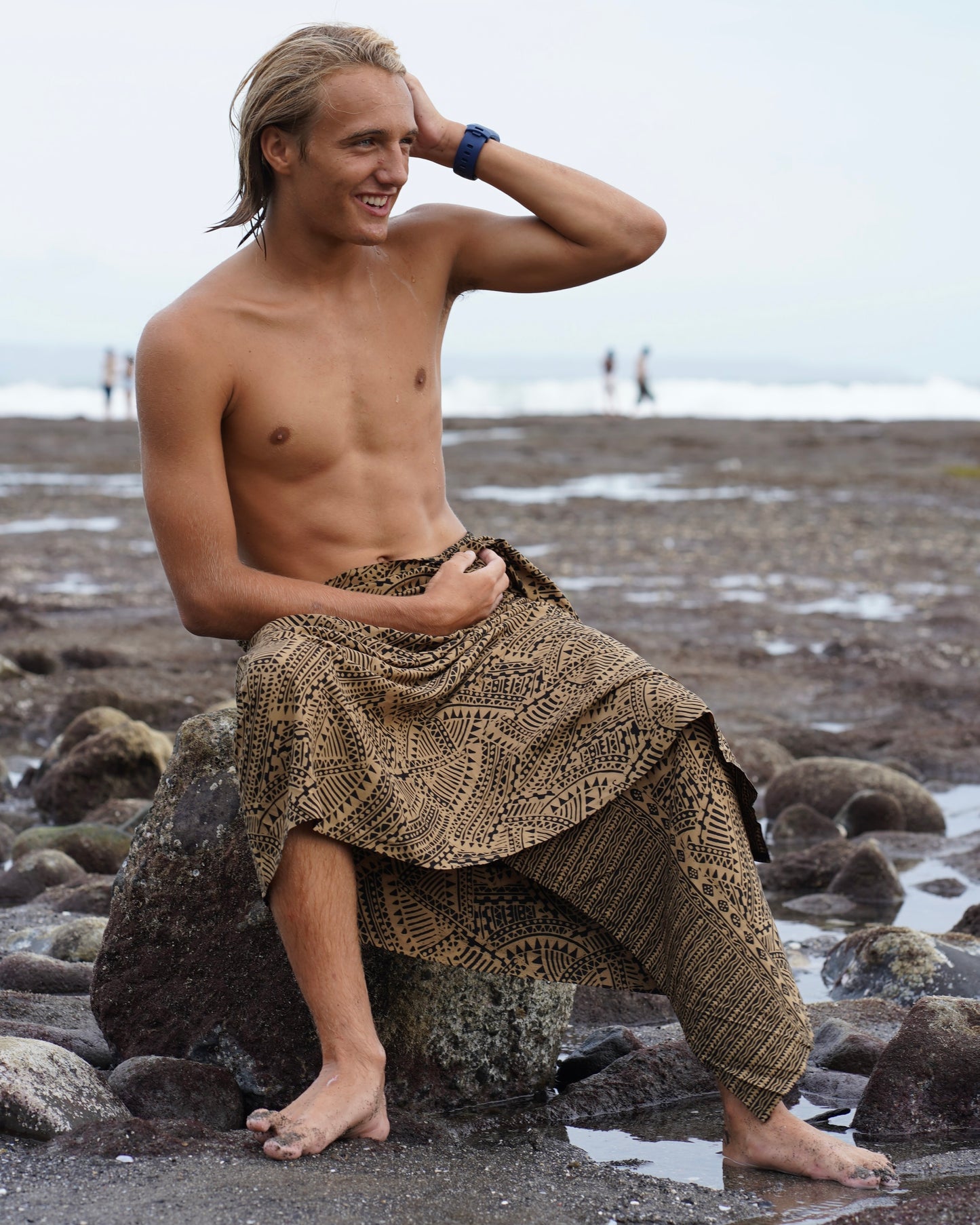 Spear Fishing Men Luxe Sarong