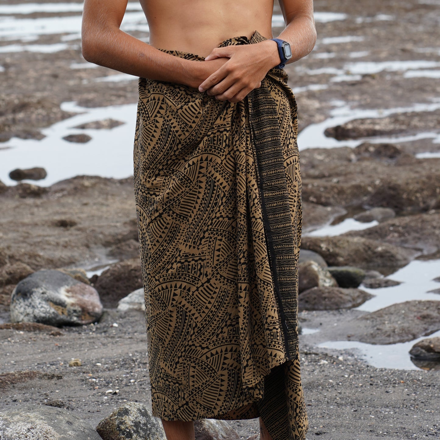 Spear Fishing Men Luxe Sarong